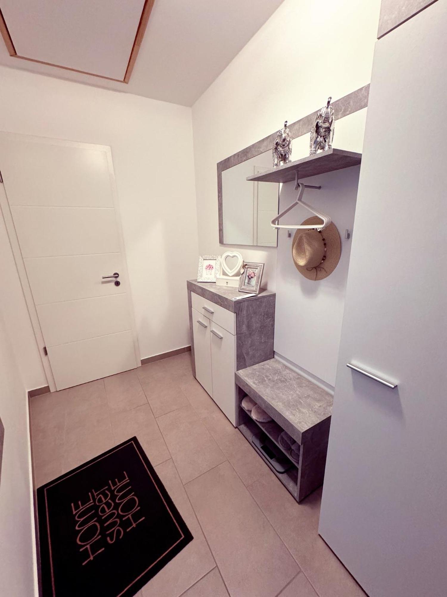 Ferienwohnung Exclusive Family Apartman Pécs Exterior foto
